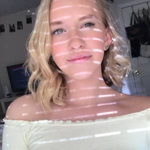 Meet your Posher, Renee